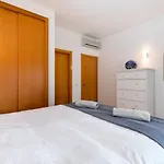 Marina Park Apartment