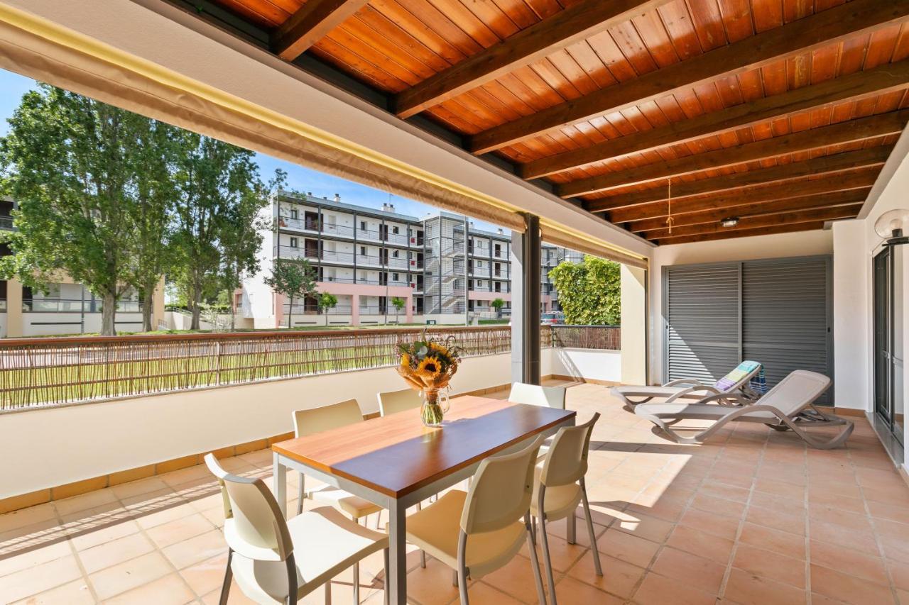 Marina Park Apartment *